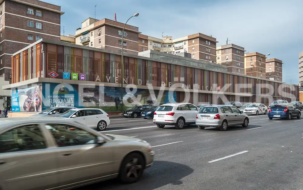Außenansicht von Wohnung zur Miete in Madrid mit Heizung, Möbliert und Balkon