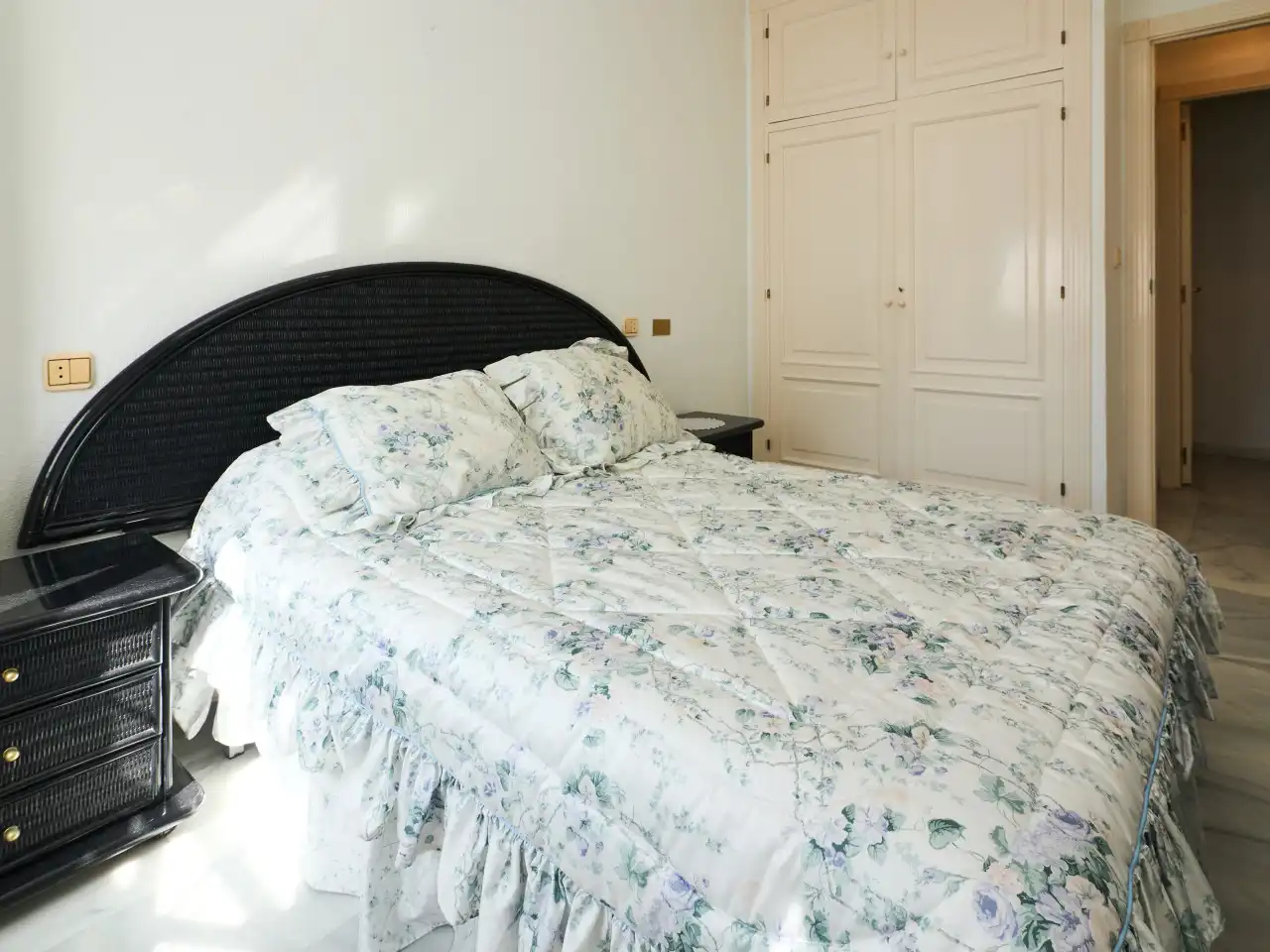 Habitación de Apartamento en venta en Torrevieja con Aire acondicionado, Calefacción y Terraza