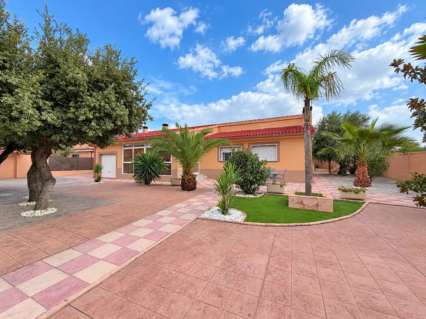 Casa con giardino in vendita a Eurovillas
