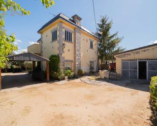 Vista exterior de Casa o xalet en venda en Collado Villalba amb Terrassa, Piscina i Balcó