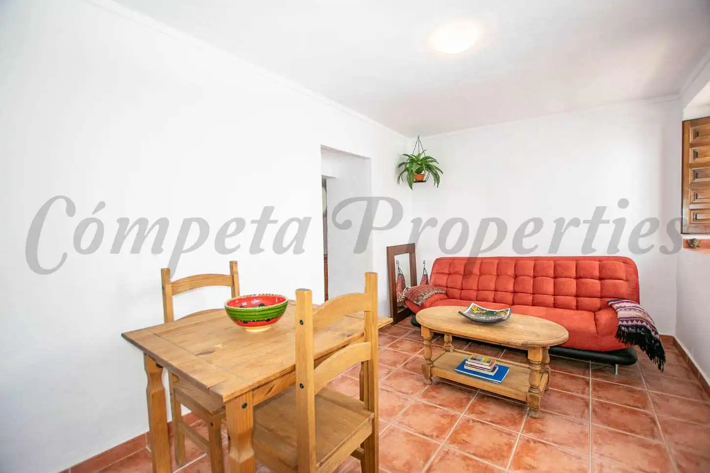Außenansicht von Einfamilien-Reihenhaus zum Verkauf in Cómpeta mit Terrasse und Möbliert