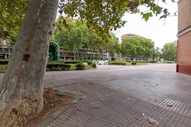 Piso en Venta en Calle de la Doctora de Alcalá en Caballería Española