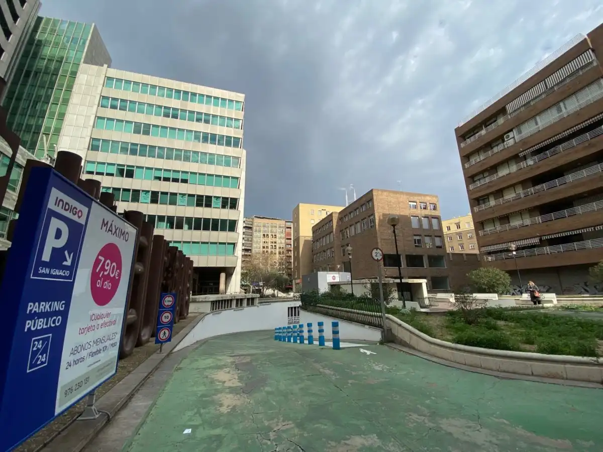Vista exterior de Oficina de alquiler en Zaragoza con Aire acondicionado, Calefacción y Terraza