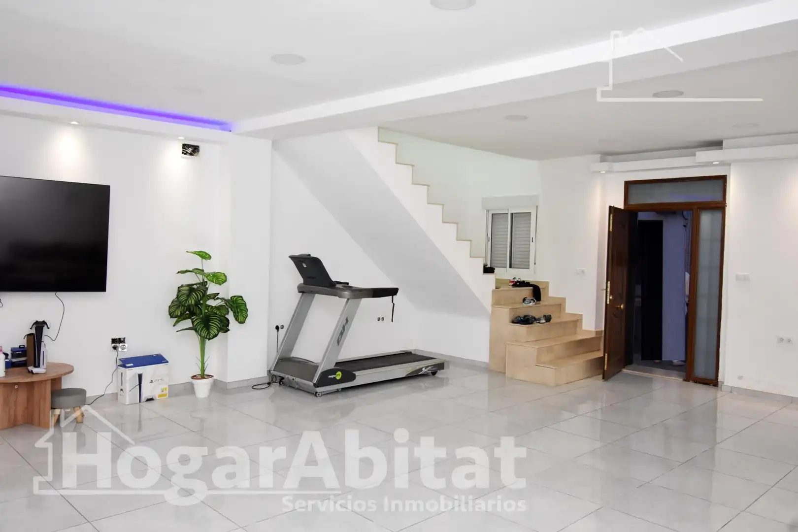 Houses for sale in Alzira  with Air Conditioner and Terrace