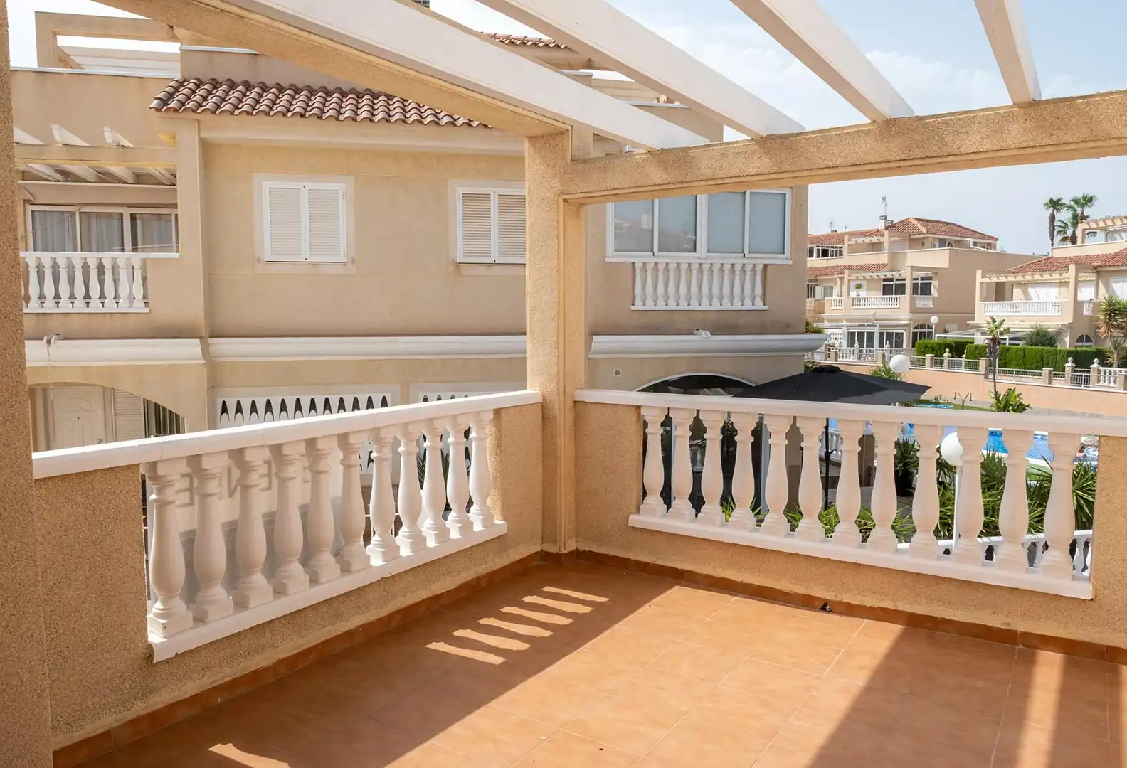 Terrassa de Casa adosada en venda en Orihuela amb Aire condicionat, Calefacció i Jardí privat
