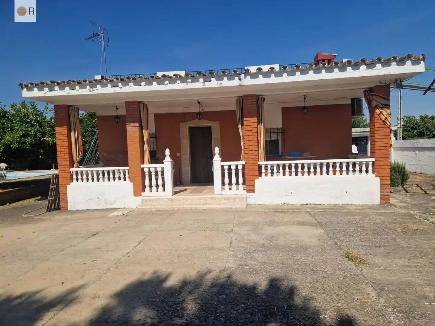 Casa amb piscina en venda a Periurbano Oeste - Sierra