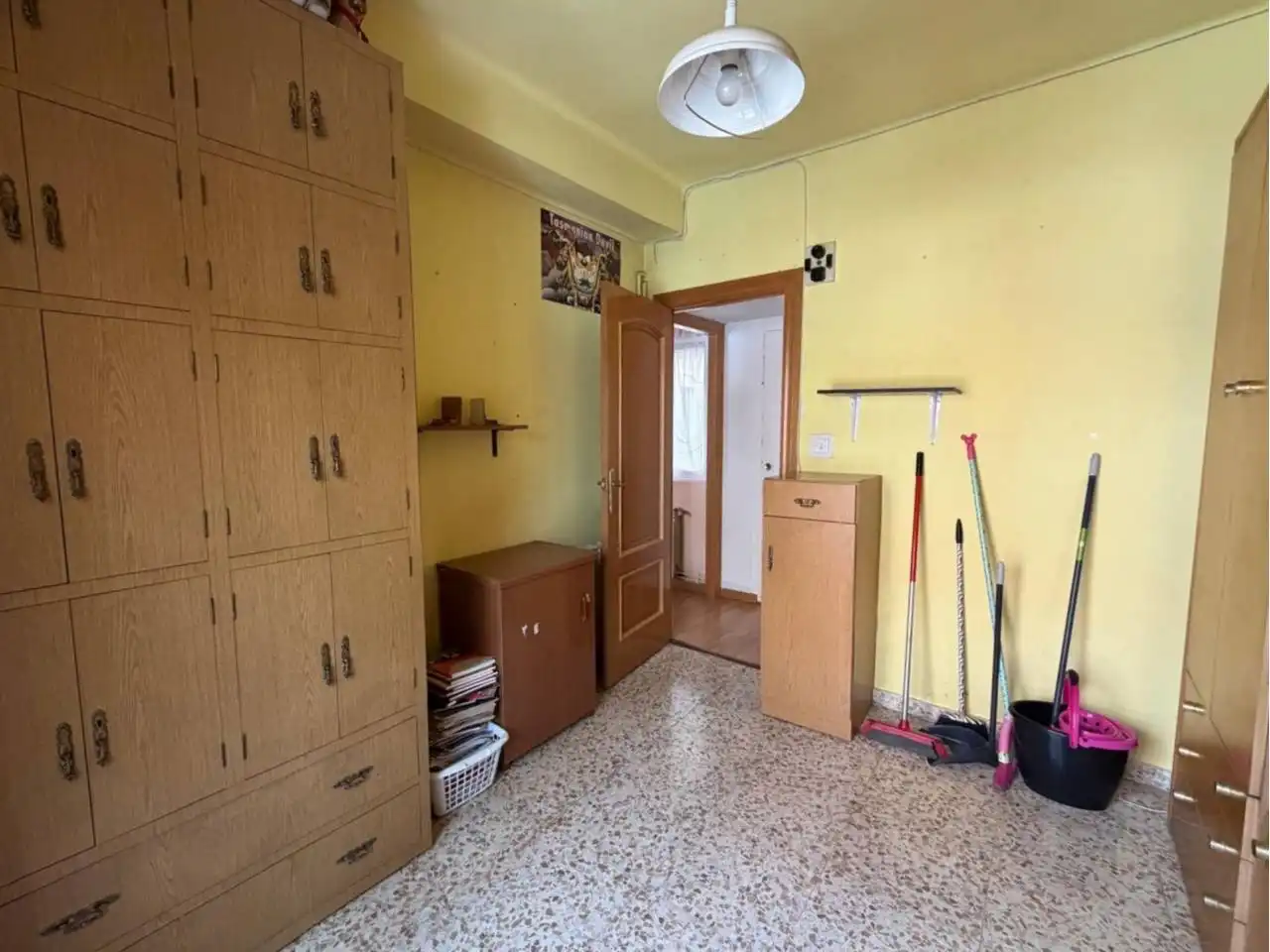 Habitación de Piso en venta en Albacete con Calefacción, Trastero y Balcón