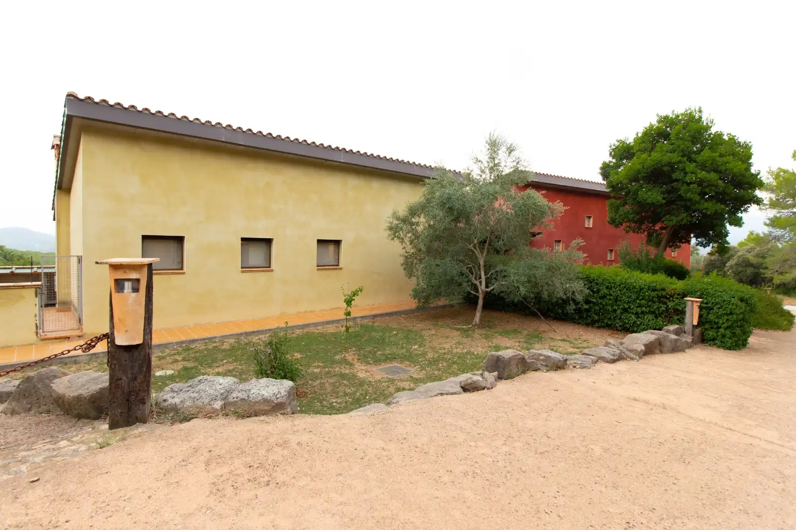 Vista exterior de Finca rústica en venda en Mieres (Girona) amb Jardí privat, Terrassa i Traster