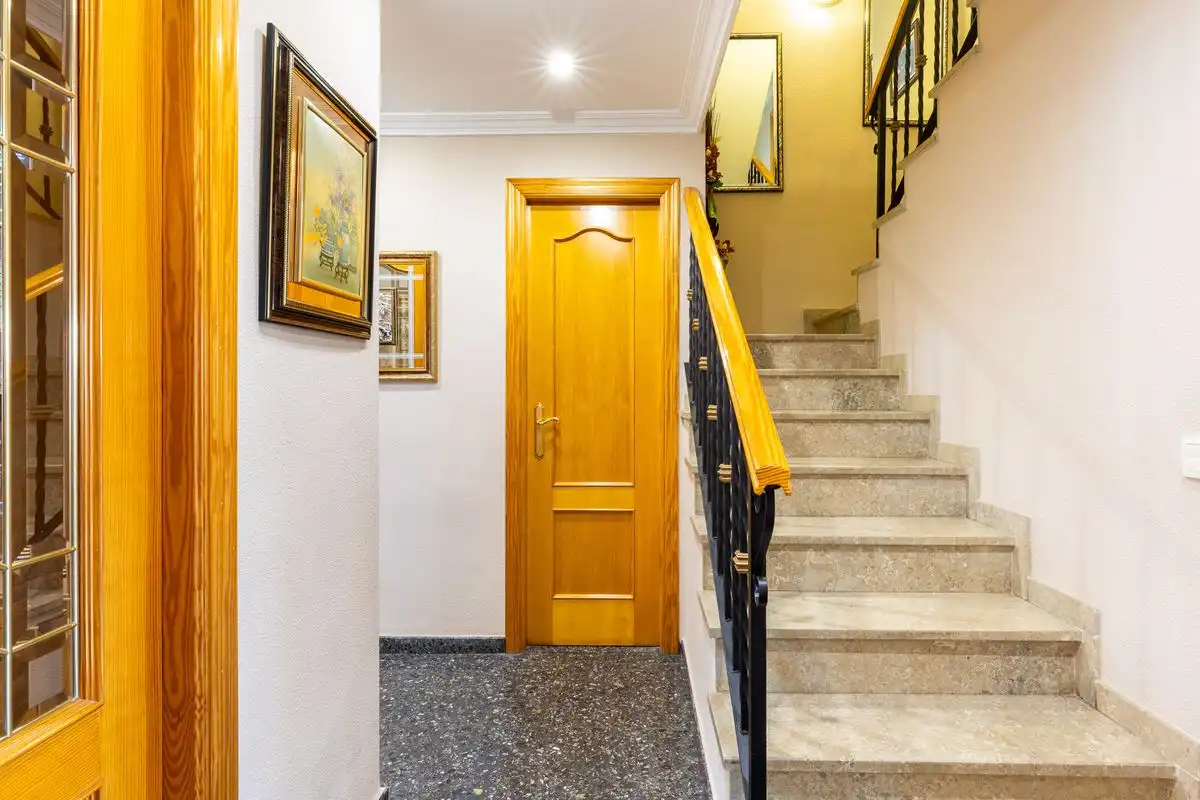 Casa adosada en venta en Alaquàs con Aire acondicionado, Calefacción y Terraza