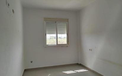 Bedroom of Flat for sale in Pilas