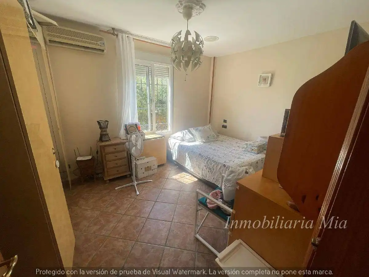 Dormitori de Casa o xalet en venda en Coín amb Aire condicionat, Calefacció i Jardí privat