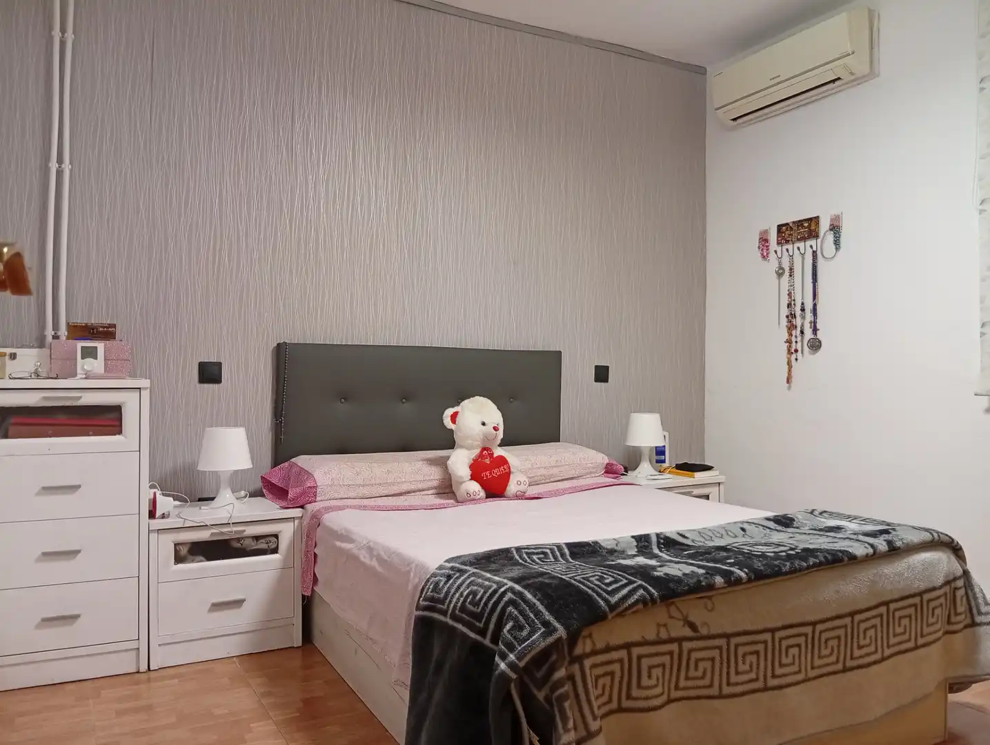Habitación de Casa o chalet en venta en Ugena con Aire acondicionado, Calefacción y Jardín privado