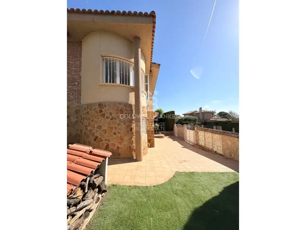 Houses for sale in Calle Goya-La Loma, La Loma