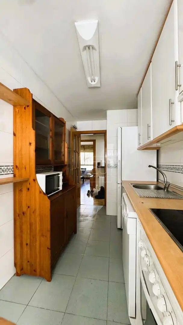 Cuina de Planta baixa en venda en Las Rozas de Madrid amb Calefacció, Parquet i Traster