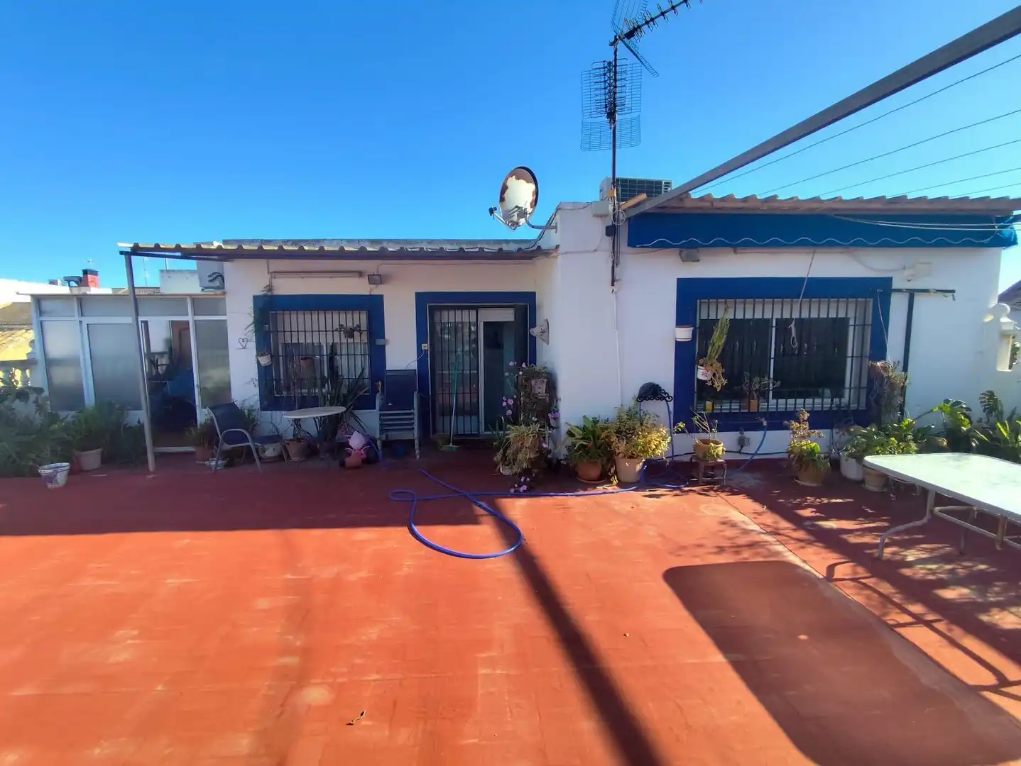Vista exterior de Piso en venta en Cartagena con Calefacción