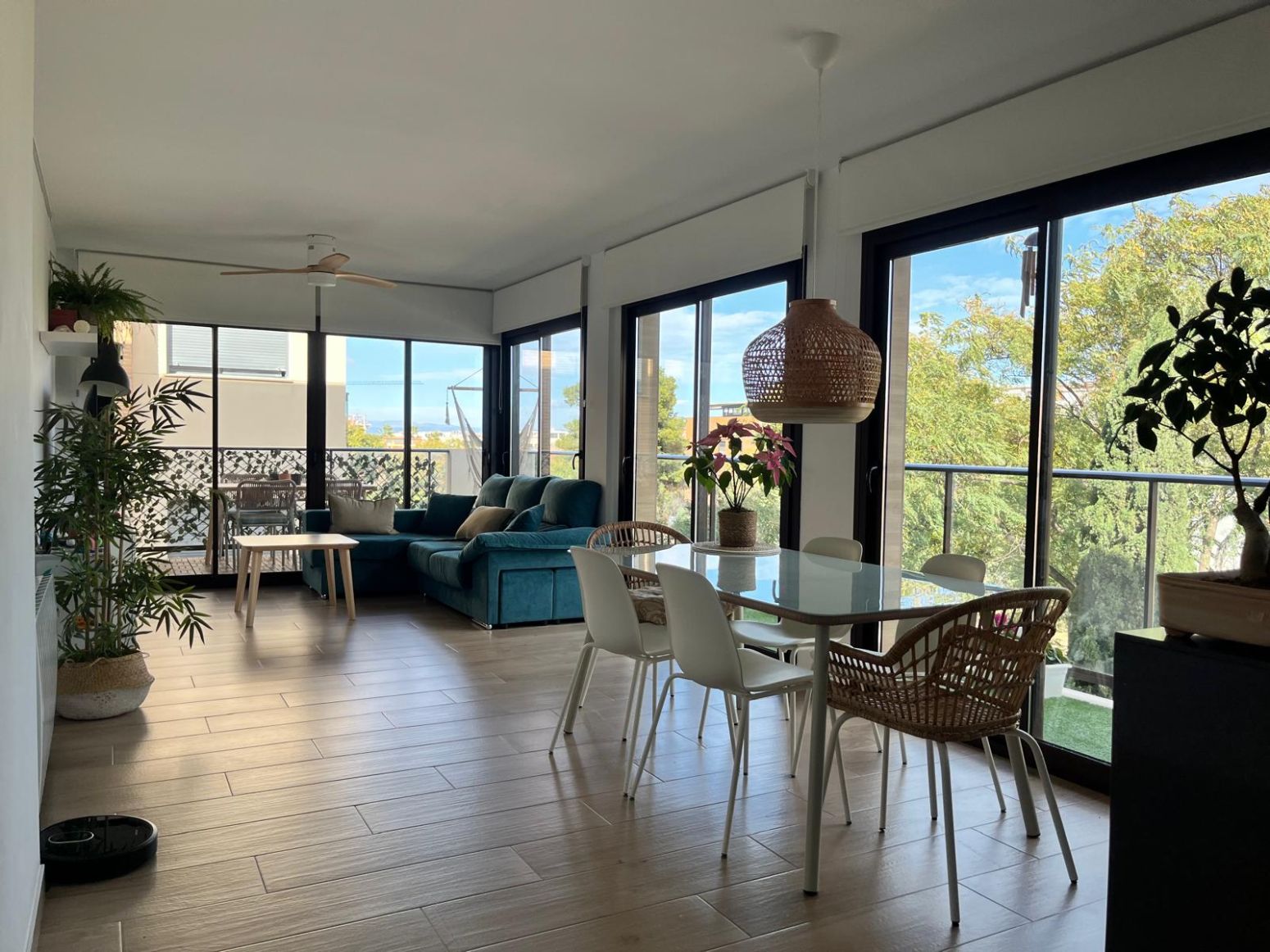 Sala d'estar de Pis de lloguer en Torrent amb Aire condicionat, Calefacció i Jardí privat