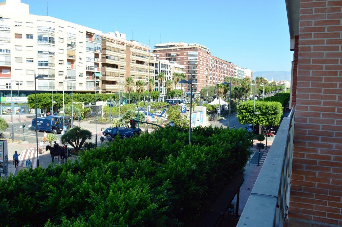 Exterior view of Flat to rent in  Almería Capital  with Heating, Terrace and Balcony