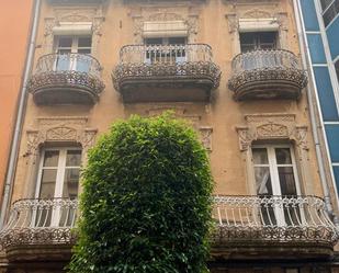 Vista exterior de Casa o xalet en venda en Reus amb Balcó