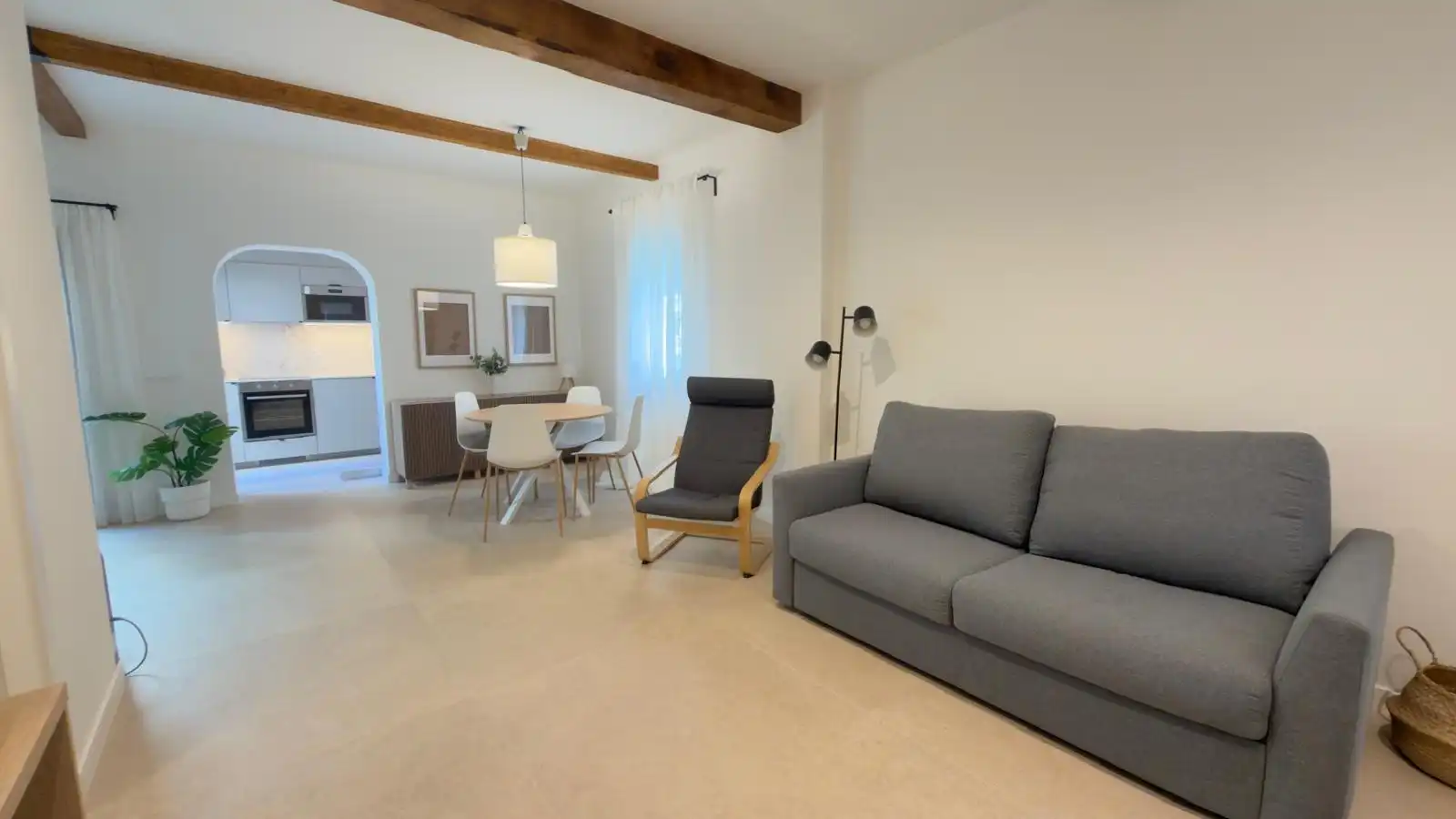 Living room of Houses for sale in Alaquàs  with Air Conditioner, Terrace and Furnished