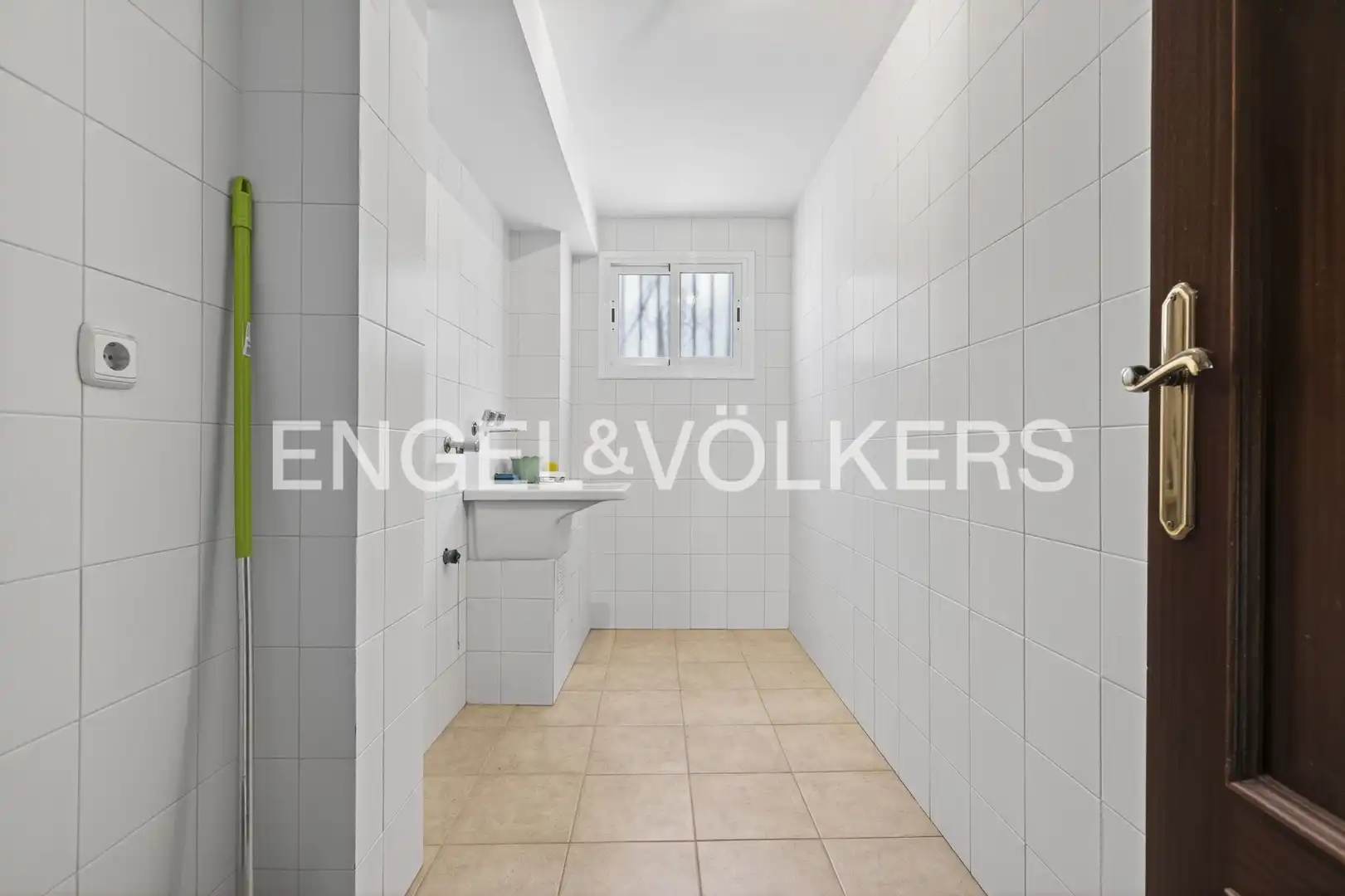 Bathroom of Houses for sale in Osuna  with Air Conditioner and Heating