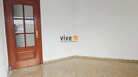 Foto 3 de Piso de alquiler en Calle Felipe II, El Porvenir, Sevilla Capital