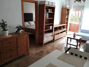 Piso con balcón en venta en Las Lagunas