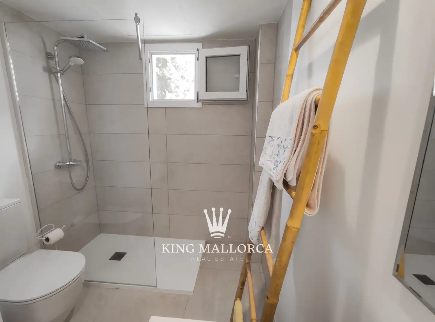 Badezimmer von Wohnungen zur Miete in Andratx mit Klimaanlage, Heizung und Terrasse