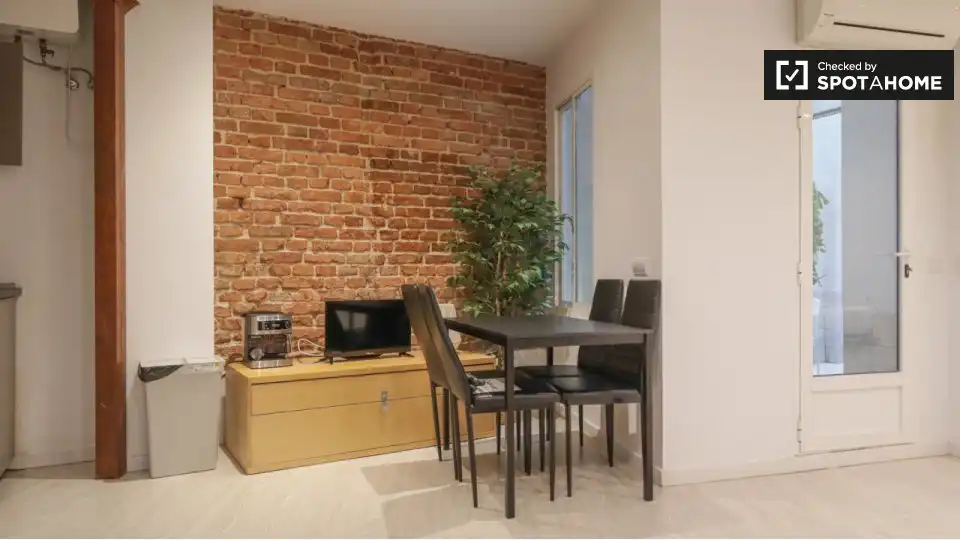 Piso con terraza en alquiler en Chamberí, imagen 5