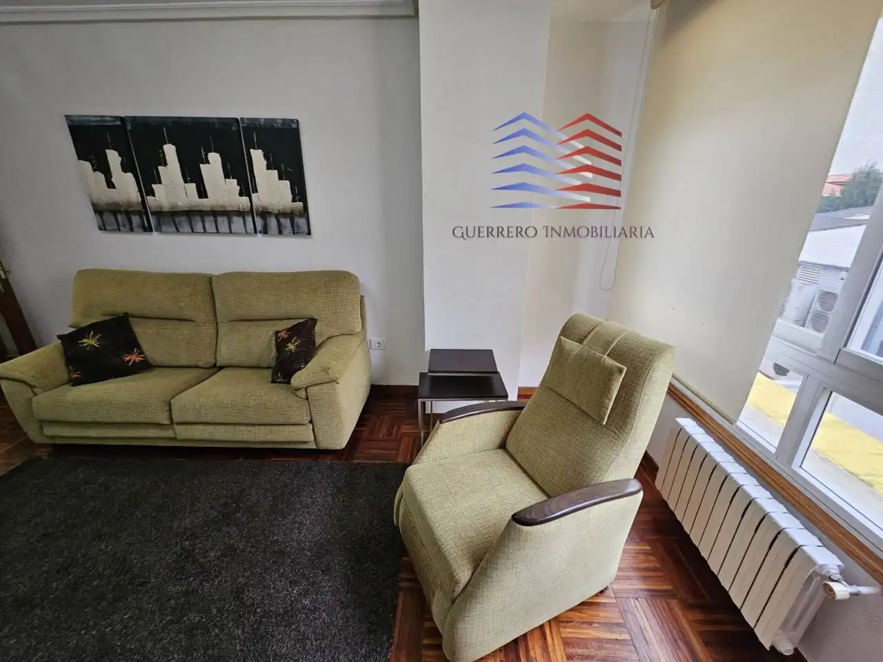 Sala d'estar de Apartament de lloguer en Ourense Capital  amb Calefacció, Parquet i Moblat