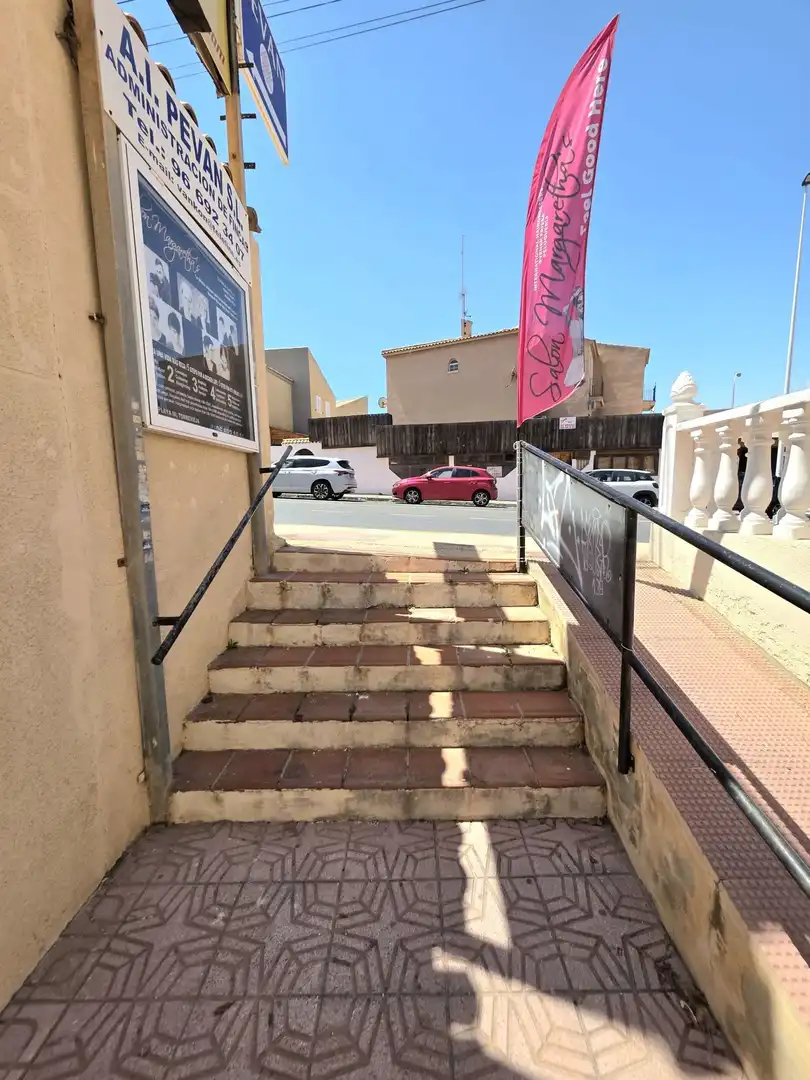 Local comercial en venda a La Mata, imagen 10