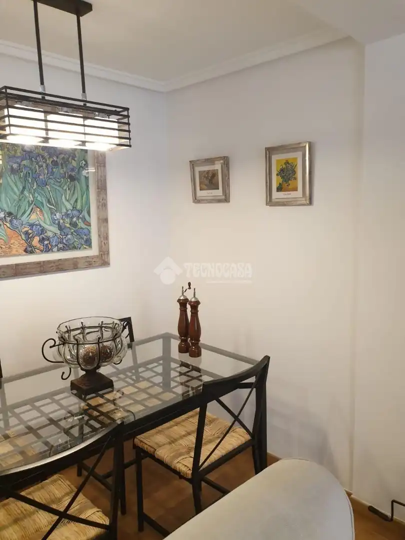 Menjador de Pis de lloguer en Madrid amb Aire condicionat, Terrassa i Domòtica