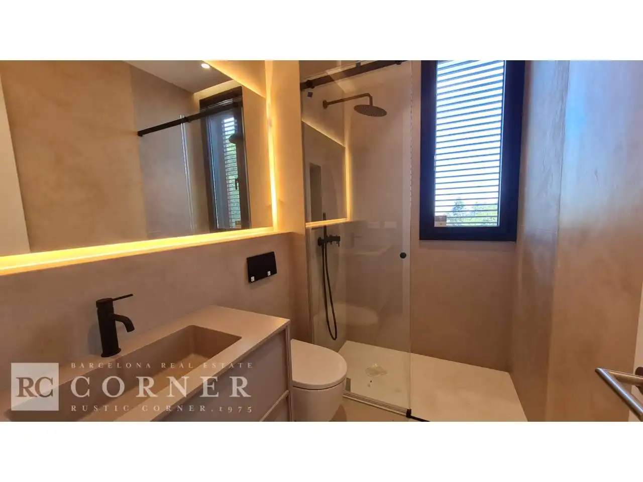 Baño de Piso en venta en Barcelona con Aire acondicionado, Parquet y Terraza
