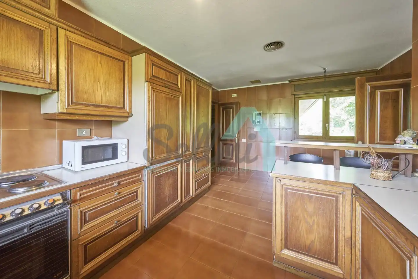 Cuina de Casa o xalet en venda en Gijón  amb Aire condicionat, Jardí privat i Parquet