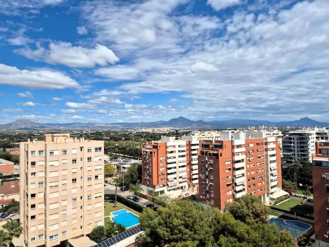 Vista exterior de Pis en venda en Alicante / Alacant