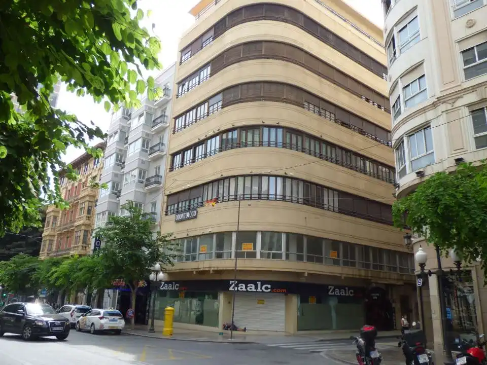 Vista exterior de Pis en venda en Alicante / Alacant amb Aire condicionat, Calefacció i Alarma