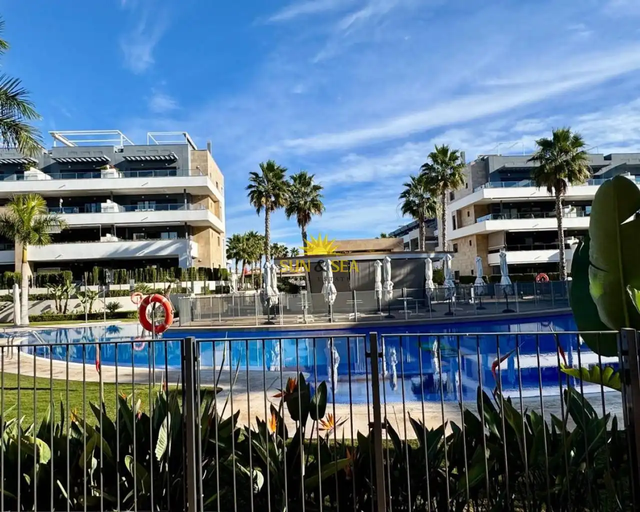 Piscina de Ático de alquiler en Orihuela con Aire acondicionado, Calefacción y Terraza