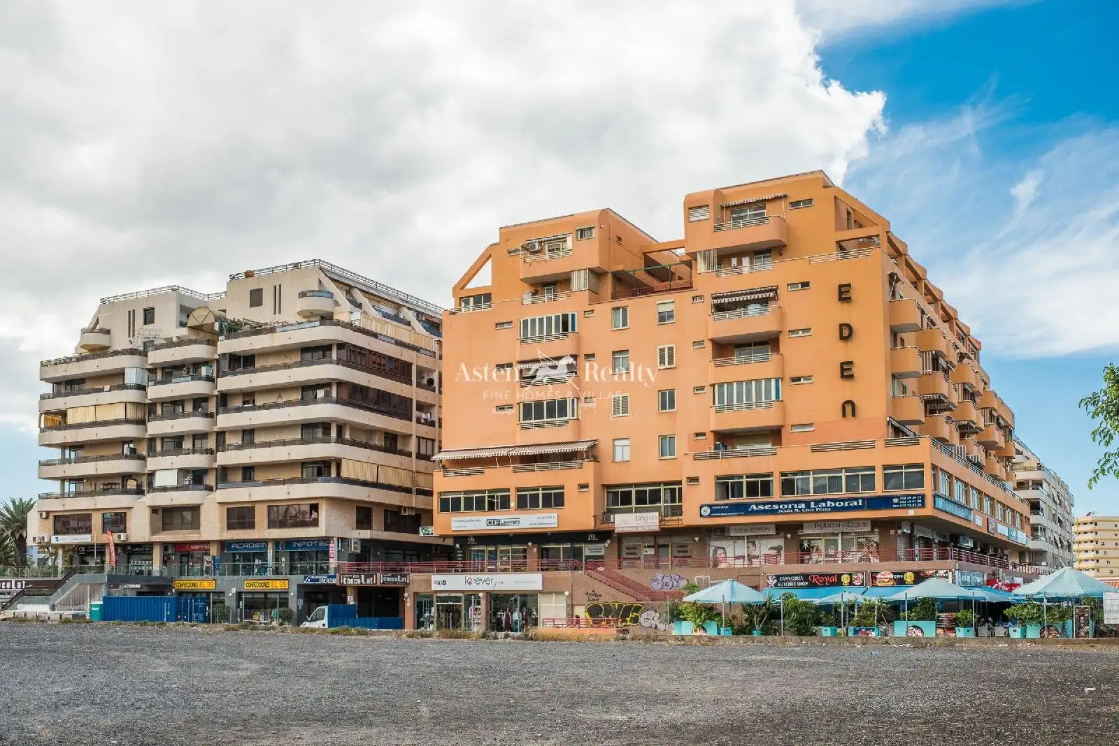 Vista exterior de Ático en venta en Arona con Terraza, Trastero y Piscina
