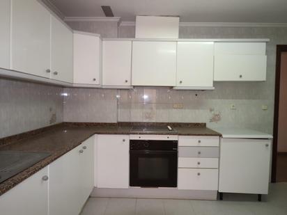 Kitchen of Flat for sale in Elda