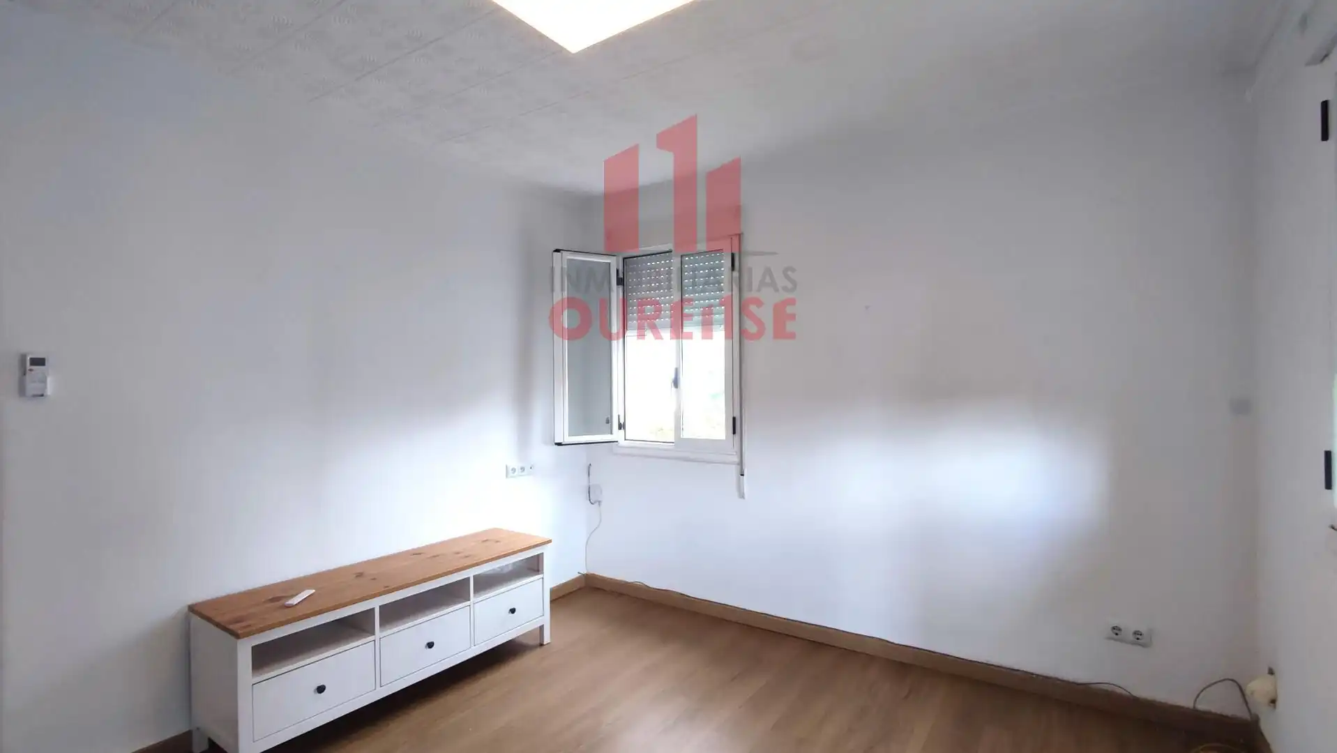 Dormitori de Casa o xalet de lloguer en Ourense Capital  amb Calefacció, Traster i Moblat