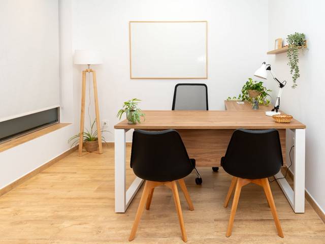 Oficina en Alquiler en Calle Francisco Paredes, 9 en Puente Tocinos