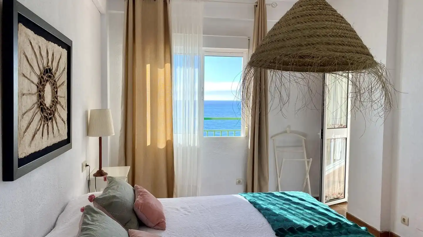 Flat for rent in Paseo Marítimo Rey de España, Las Gaviotas - Carvajal