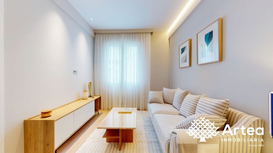 Living room of Flat for sale in Bilbao   with Heating and Furnished