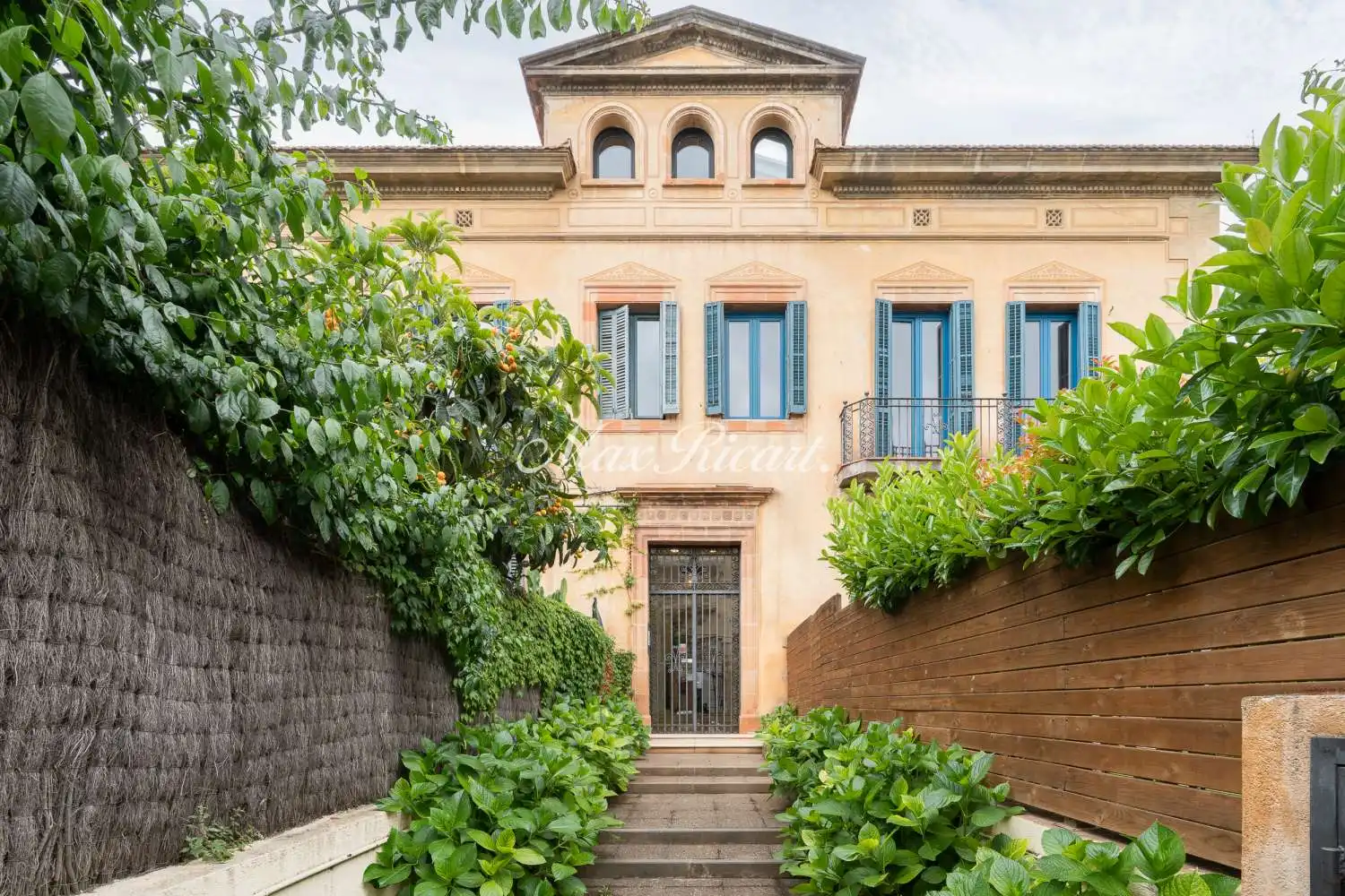Exterior view of Flat for rent in Barcelona  with Air Conditioner, Heating and Swimming Pool