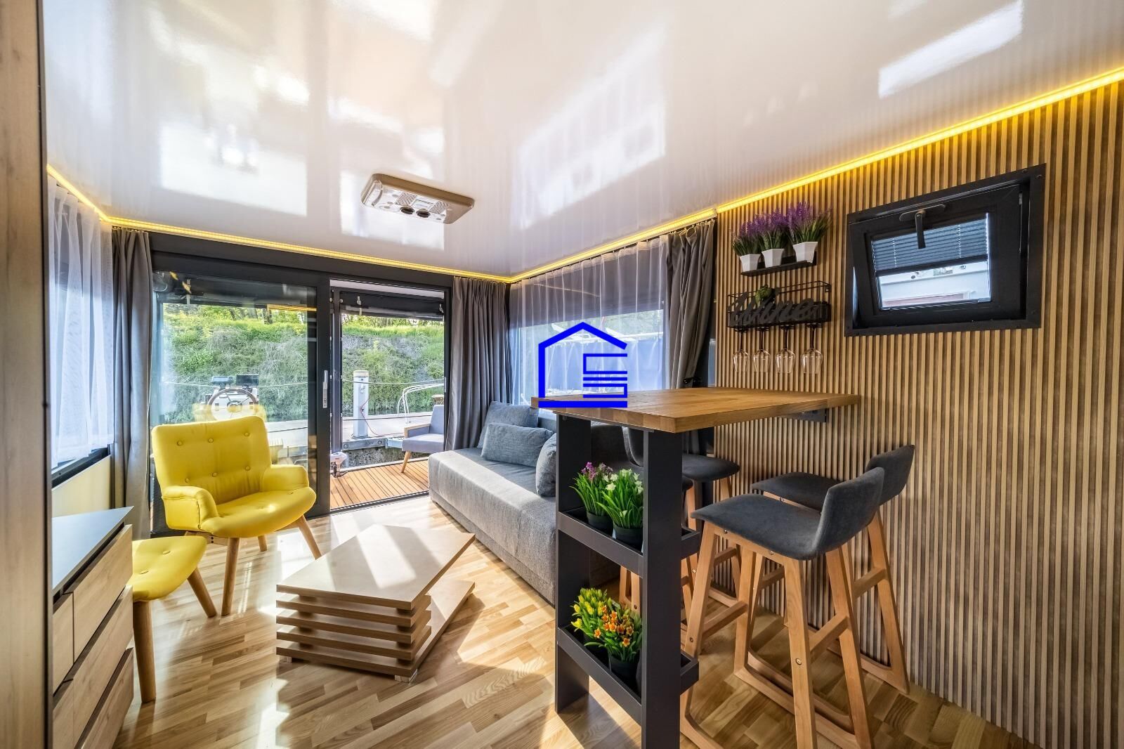Sala d'estar de Casa o xalet en venda en El Puerto de Santa María amb Aire condicionat i Terrassa