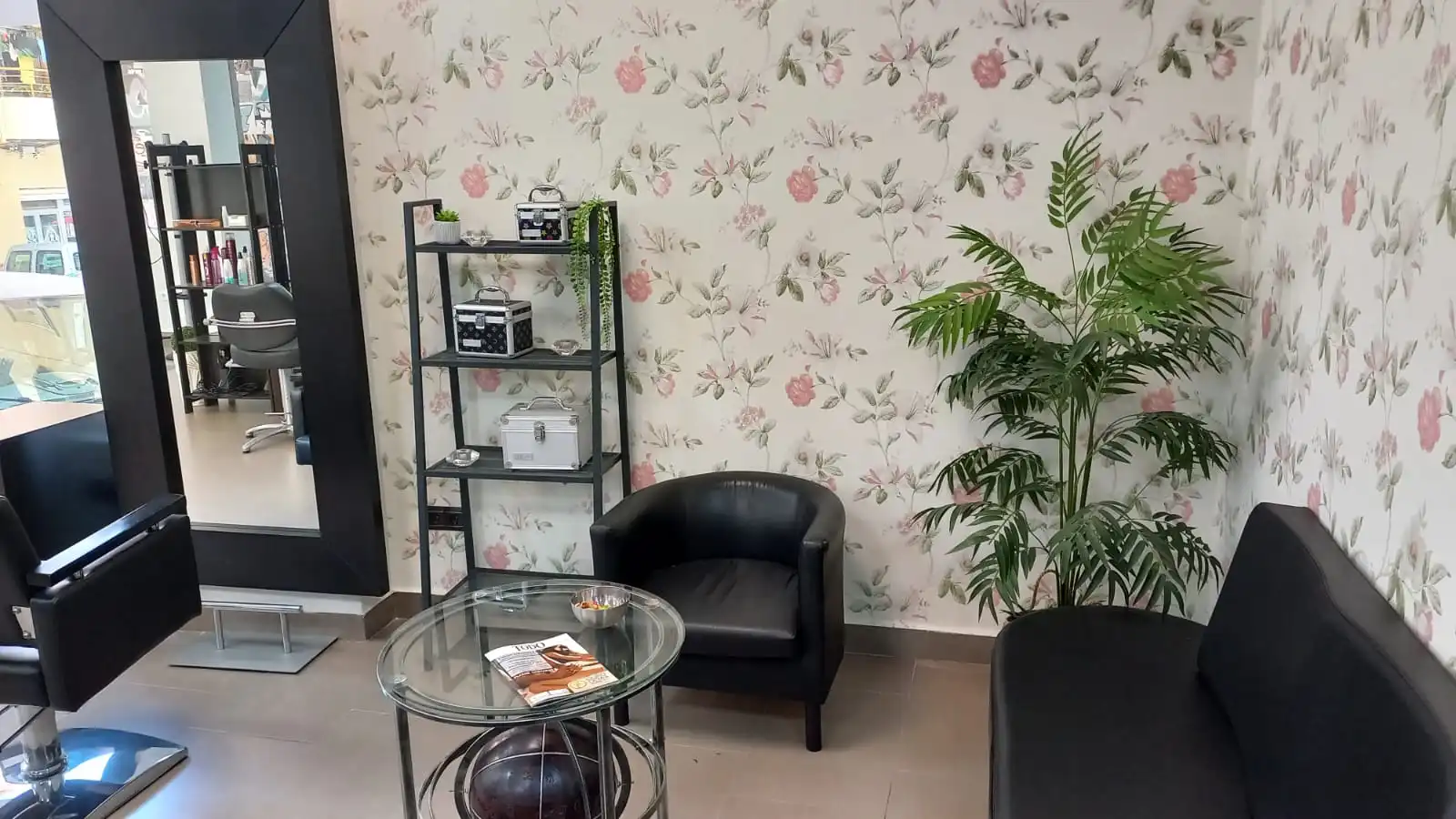 Business premises for sale in Calle Camino Viejo de Malaga, imagen 2
