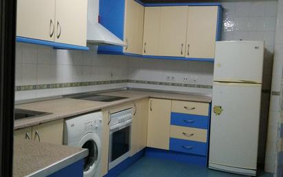 Kitchen of Flat for sale in Gerindote  with Terrace