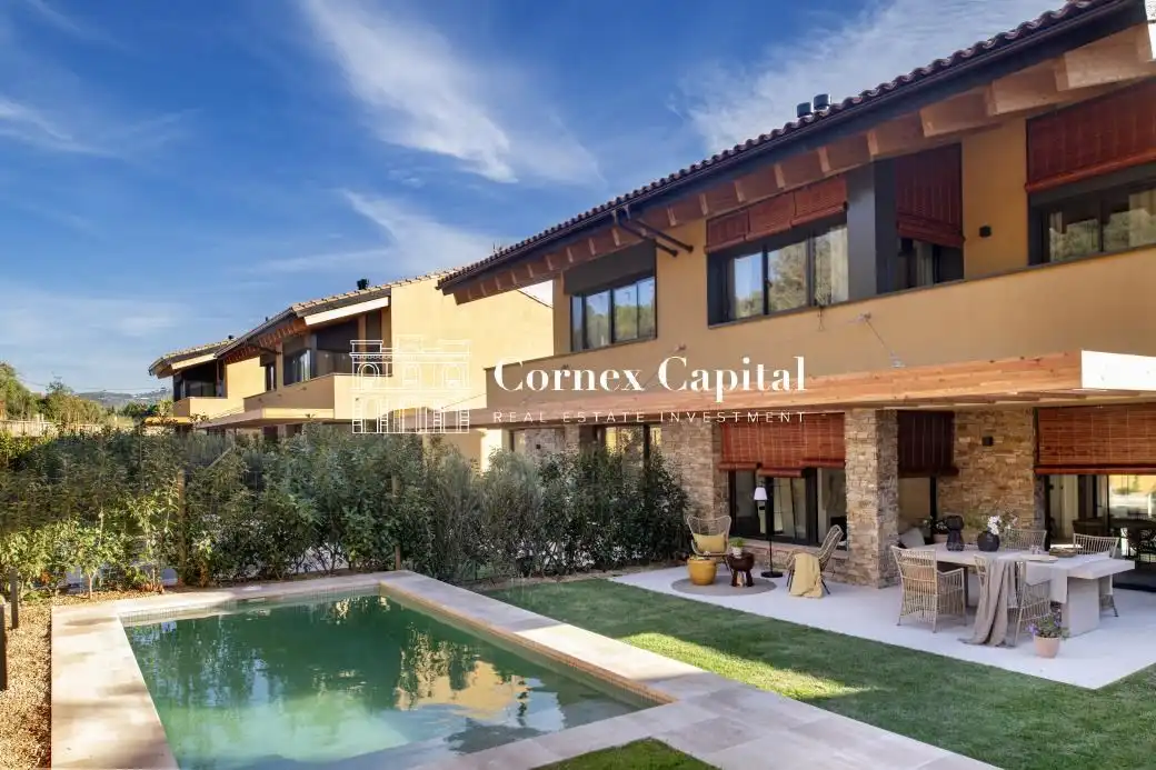 Exterior view of Detached homes for rent in Regencós  with Air Conditioner, Heating and Private garden