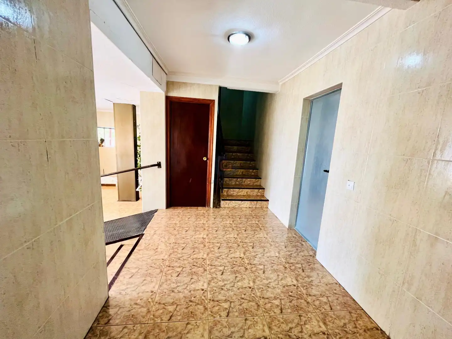 Piso en venta en Alicante / Alacant con Aire acondicionado, Terraza y Amueblado