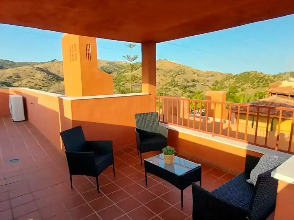 Terrasse von Wohnung zur Miete in Marbella mit Klimaanlage, Privatgarten und Schwimmbad