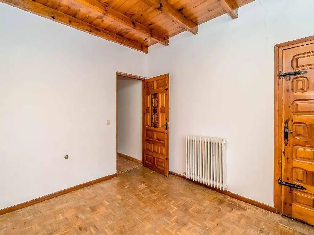 Habitación de Casa o chalet en venta en Nava del Rey con Calefacción